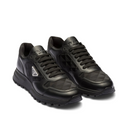 Runner Sneakers – Black