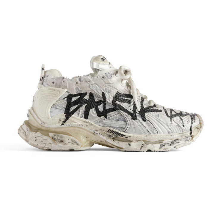 Runner Graffiti Sneaker