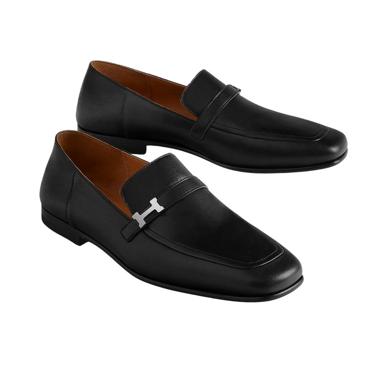 Giovanni Loafer - Chic Style with Palladium Buckle