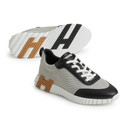 Bouncing Sneaker
