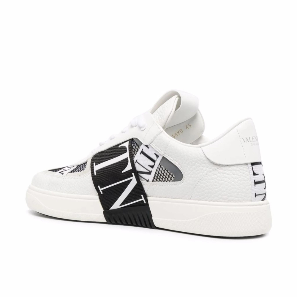 VL7N Low-Top Sneakers