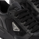 Runner Sneakers – Black