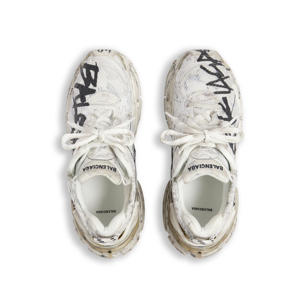 Runner Graffiti Sneaker